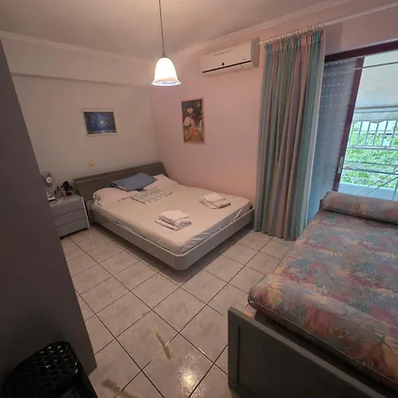 Ariadni's Dreamhouse * אקרטה