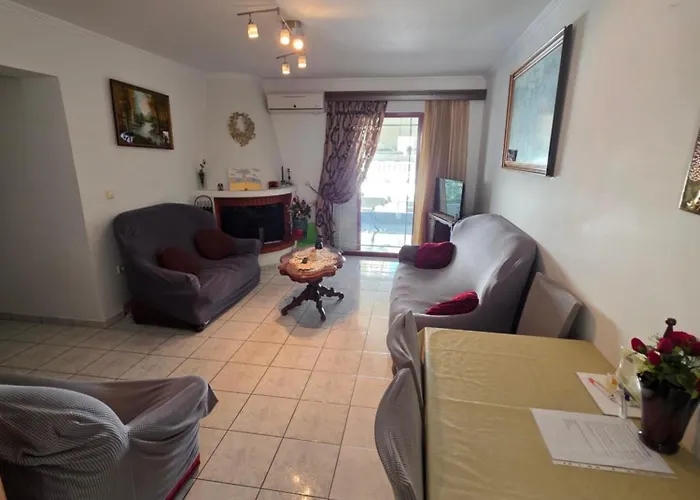 Ariadni's Dreamhouse * Akrata